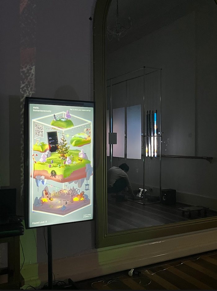 The display seen from the next room